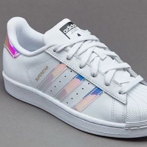 Meet your Posher, Maya